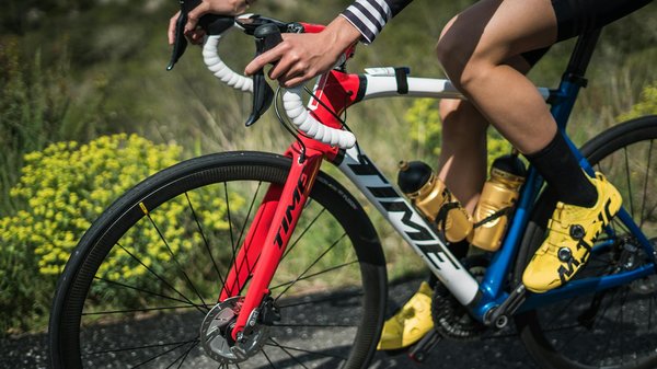 L'efficacité des cours de fitness en ligne pour brûler des calories